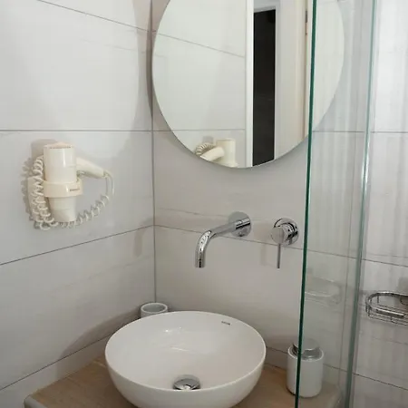 Arpistis Apartament *